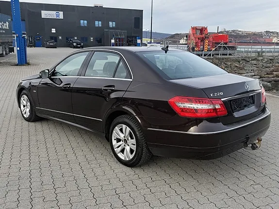Mercedes-Benz E-Class 2011 photo 4