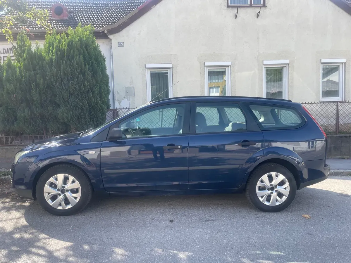 Ford Focus 2005 photo 2