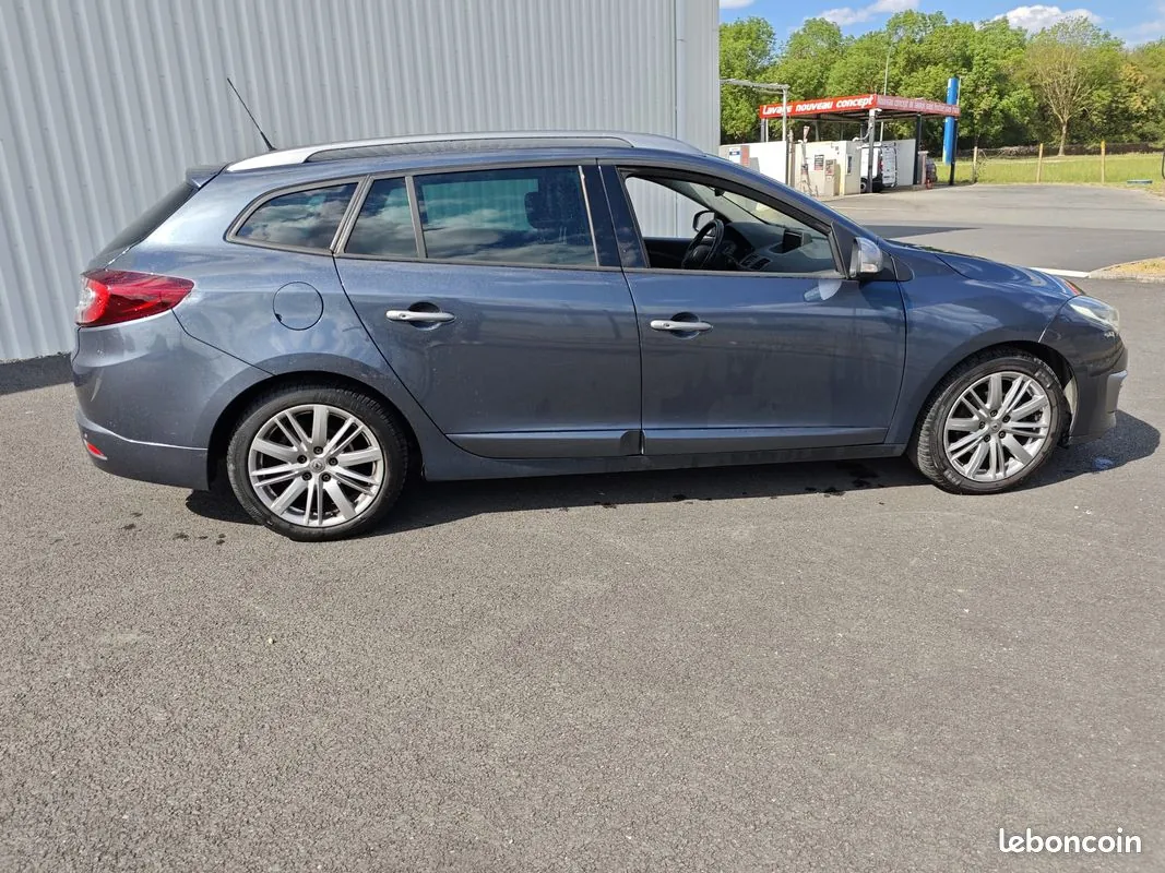 Renault Megane 2015 photo 3