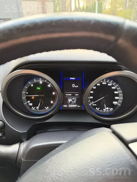 Toyota Land Cruiser 2014 photo 2