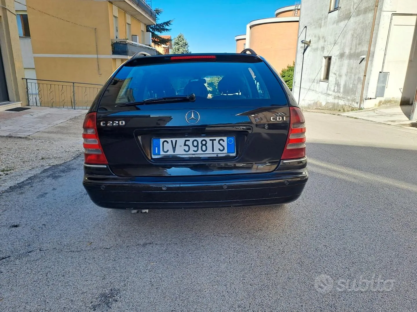 Mercedes-Benz C-Class 2005 photo 2