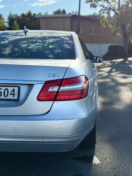 Mercedes-Benz E200 D 2010 photo 5