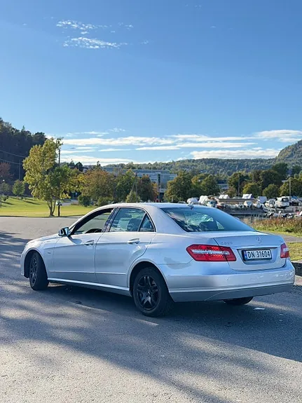 Mercedes-Benz E200 D 2010 photo 2