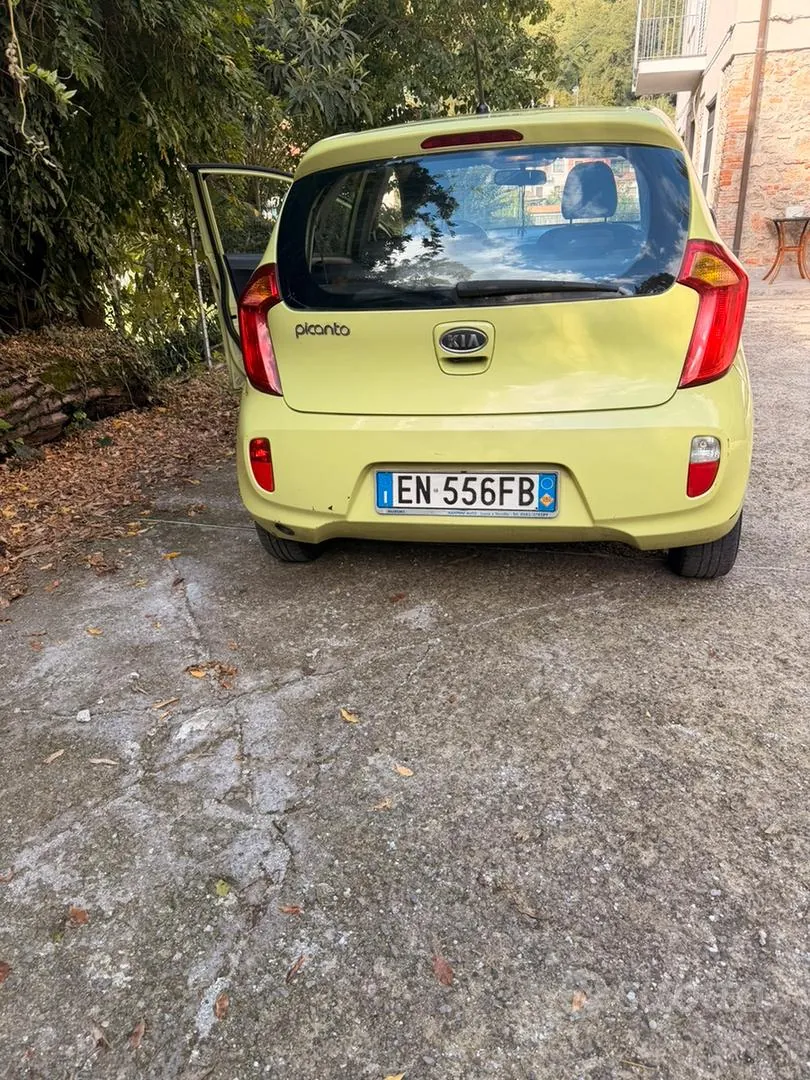 Kia Picanto 2012 photo 3