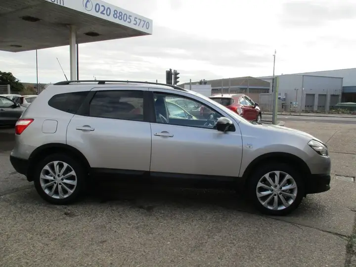 Nissan Qashqai+2 2013 photo 2
