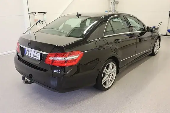 Mercedes-Benz E 220 2011 photo 4