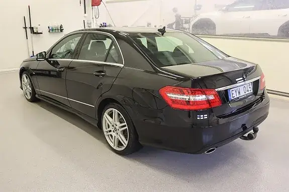 Mercedes-Benz E 220 2011 photo 2