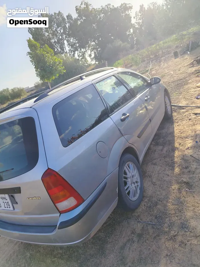 Ford Focus 2005 photo 2