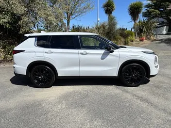 Mitsubishi Outlander 2025 photo 3