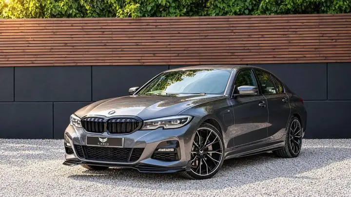 BMW 3 Series 2021 photo 2