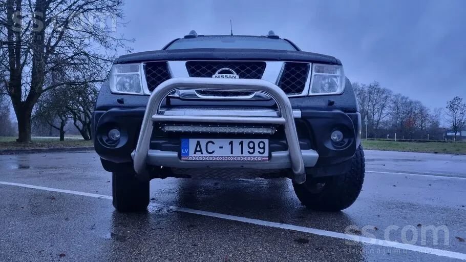 Nissan Navara 2009 photo 2