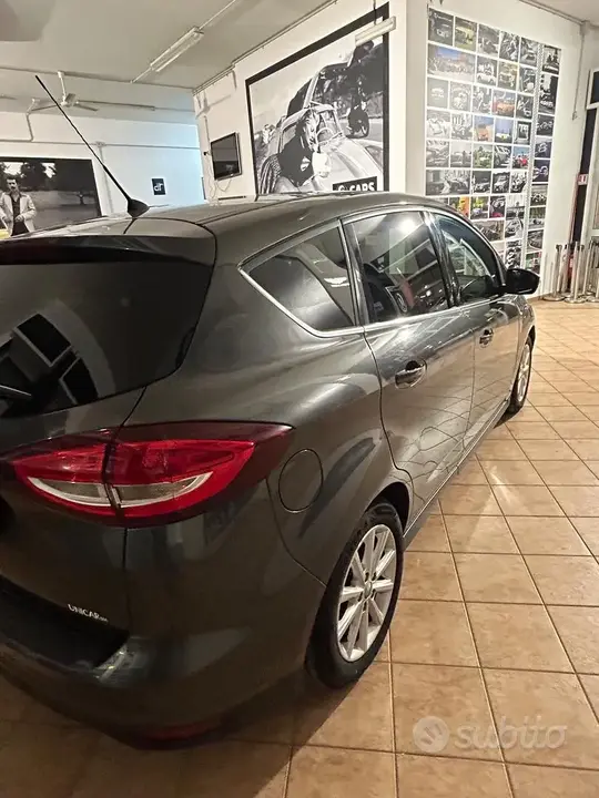 Ford C-Max 2015 photo 4