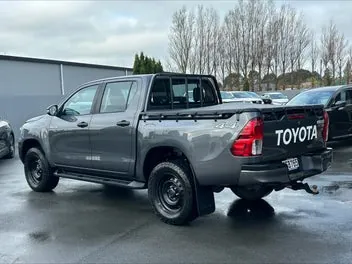 Toyota Hilux 2022 photo 5