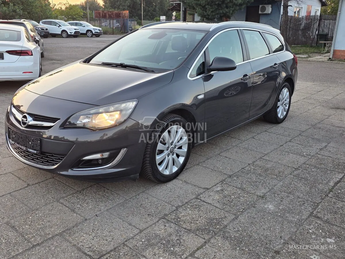 Opel Astra J 2015 photo 3