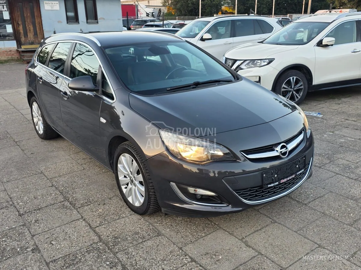 Opel Astra J 2015 photo 2
