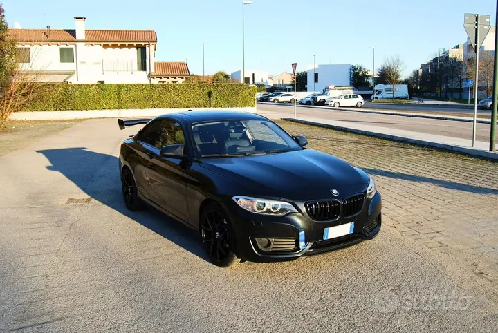 BMW 220I