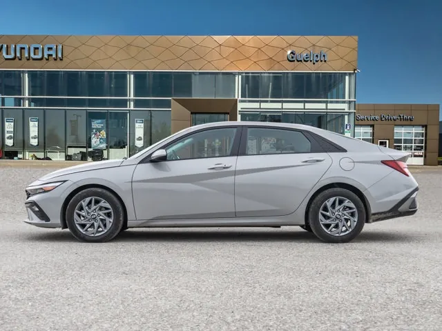 Hyundai Elantra 2025 photo 3