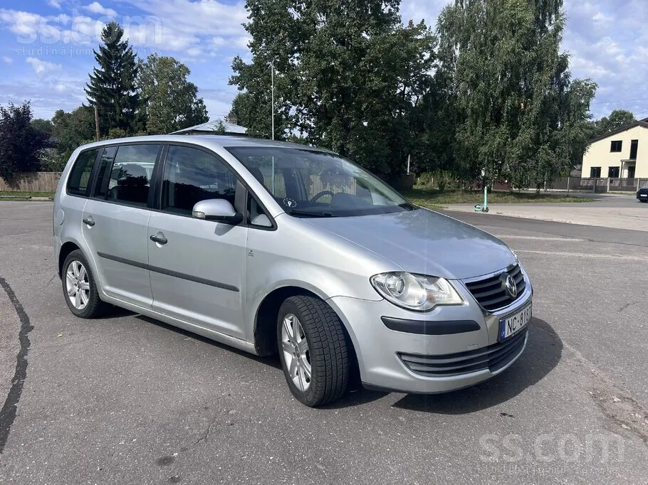 Volkswagen Touran 2007 photo 2