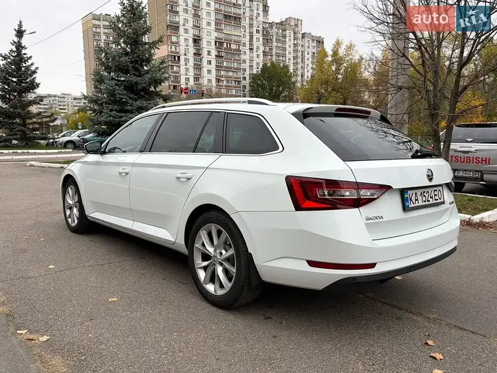 Skoda Superb 2016 photo 5