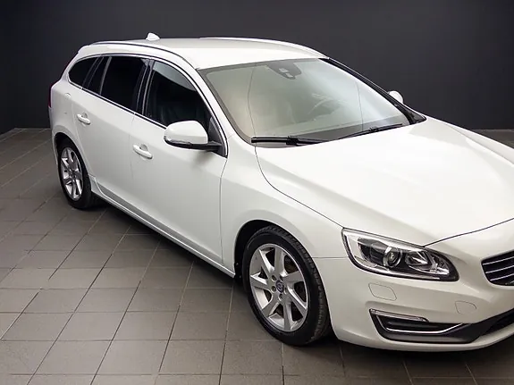 Volvo V60 2015 photo 3