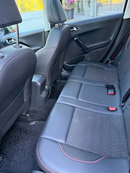 Peugeot 2008 2016 photo 4