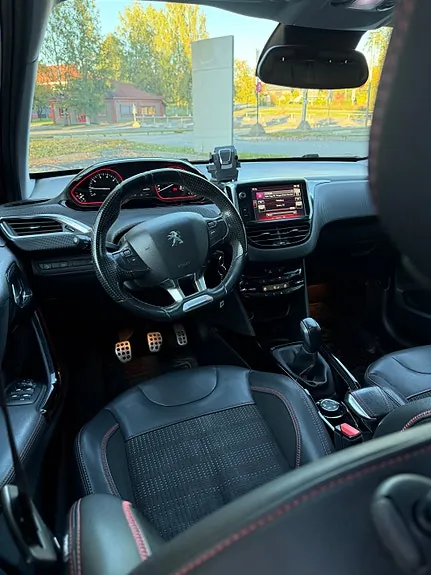 Peugeot 2008 2016 photo 3
