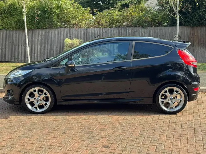 Ford Fiesta 2009 photo 4