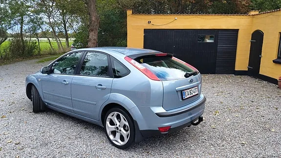 Ford Focus 2007 photo 4