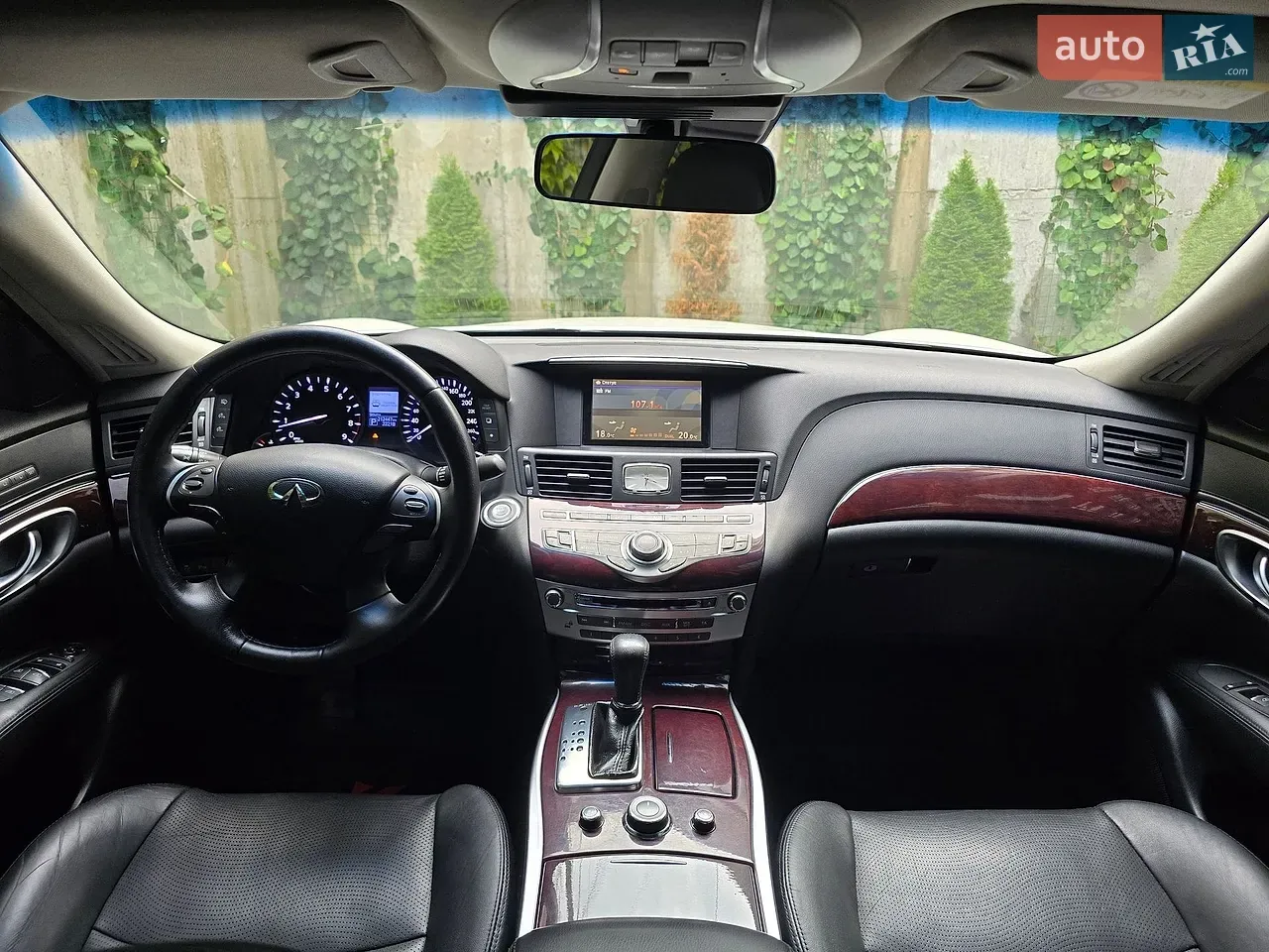 Infiniti Q70 2017 photo 2
