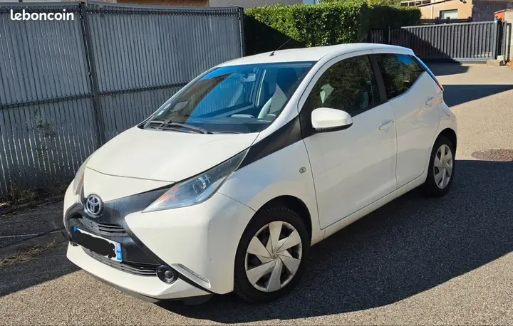 Toyota Aygo 2016 photo 2