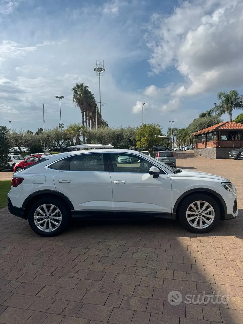 Audi Q3 2022 photo 4