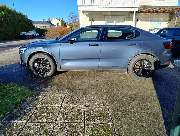 Polestar 2 2023 photo 4