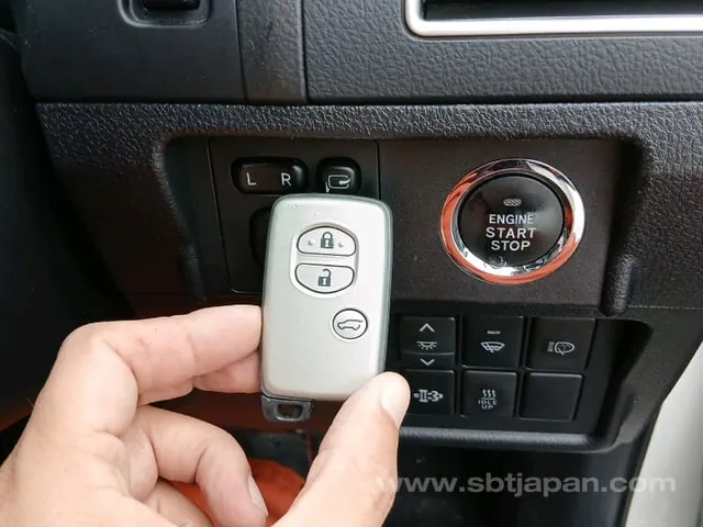 Toyota Land Cruiser Prado 2015 photo 2
