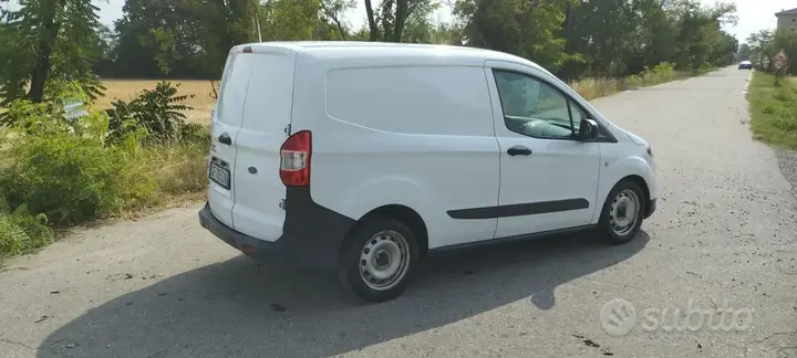 Ford Transit Courier 2021 photo 5
