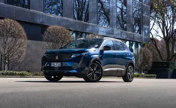 Peugeot 3008 2023 photo 2