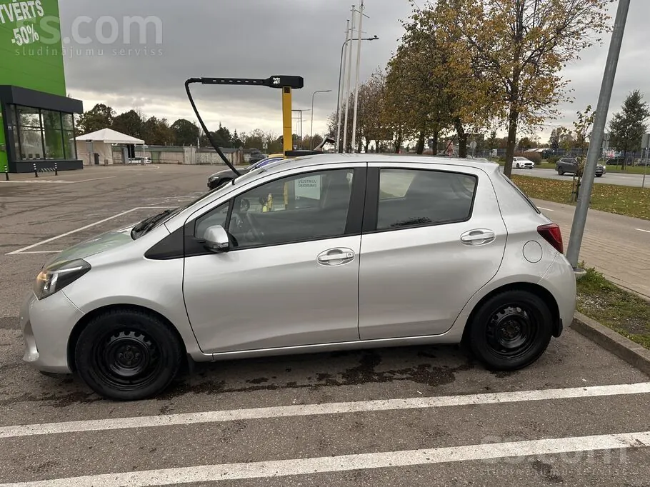 Toyota Yaris 2016 photo 3