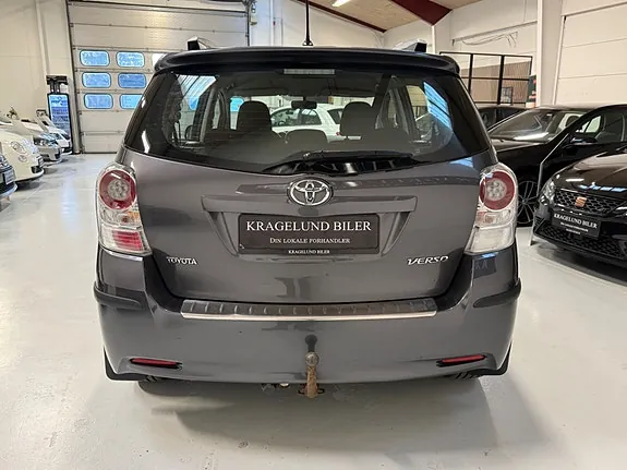 Toyota Verso 2010 photo 4