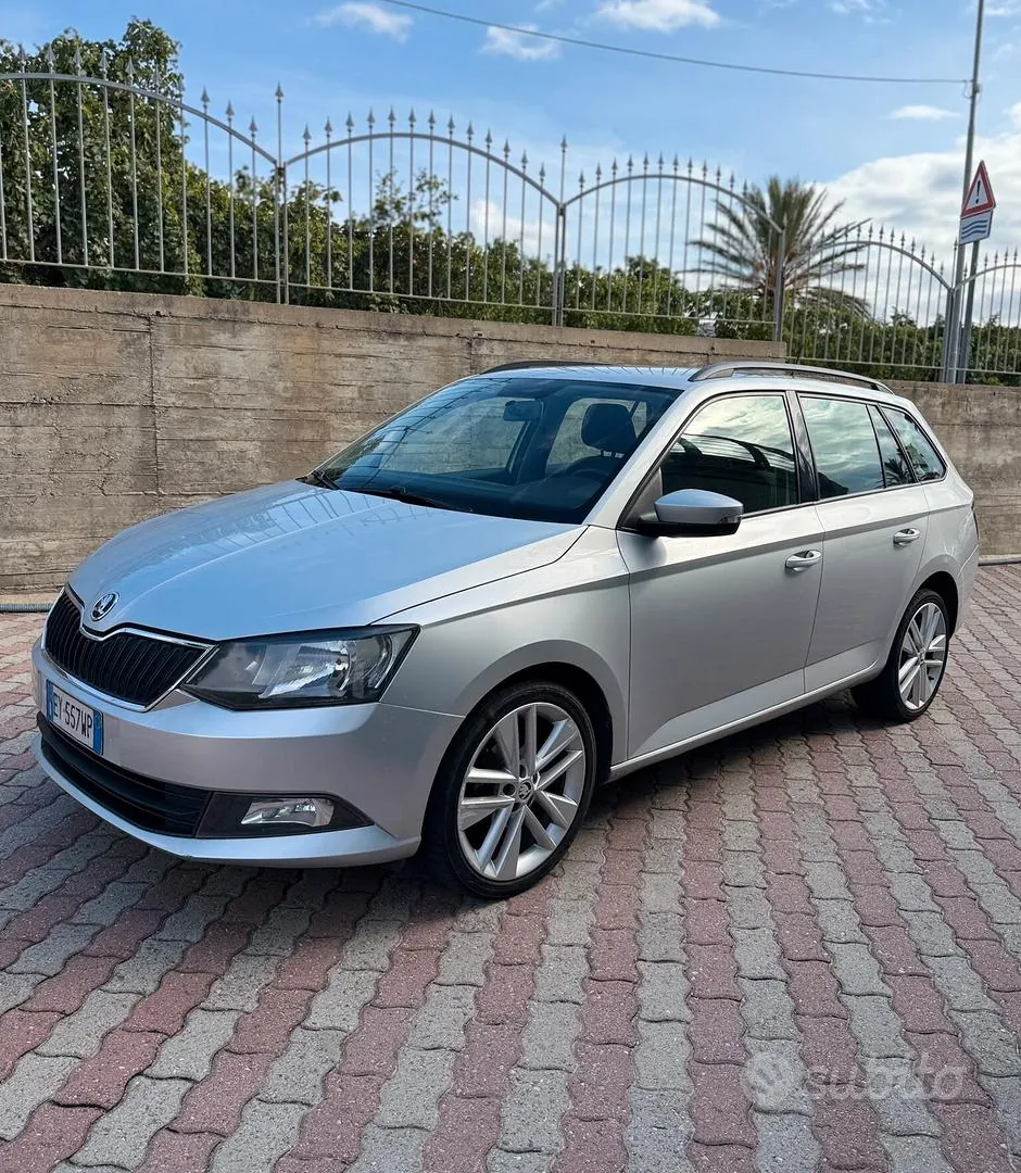 Skoda Fabia 2015 photo 3