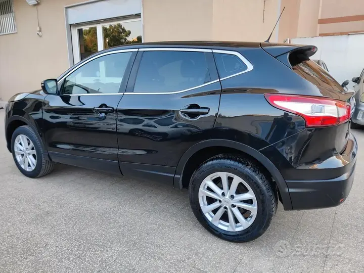 Nissan Qashqai 2015 photo 5