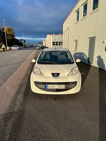 Peugeot 107 2008 photo 2