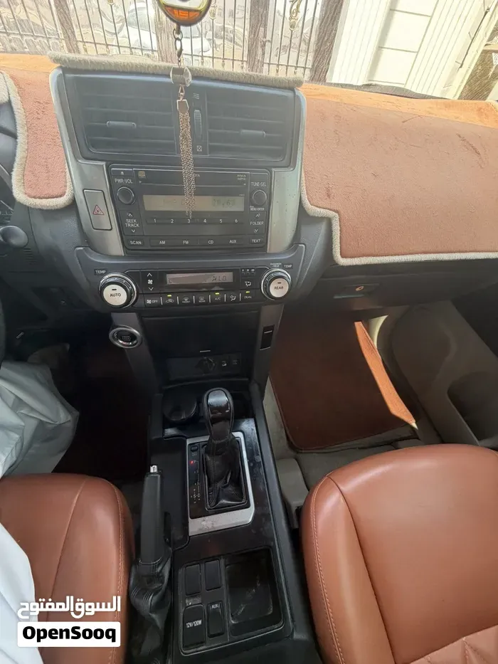 Toyota Prado 2011 photo 2