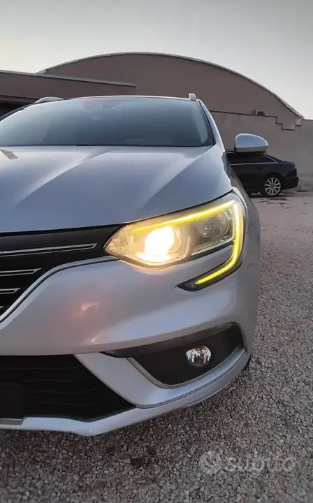 Renault Megane 2017 photo 2