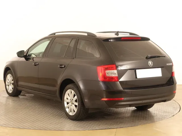 Skoda Octavia Combi 2017 photo 3