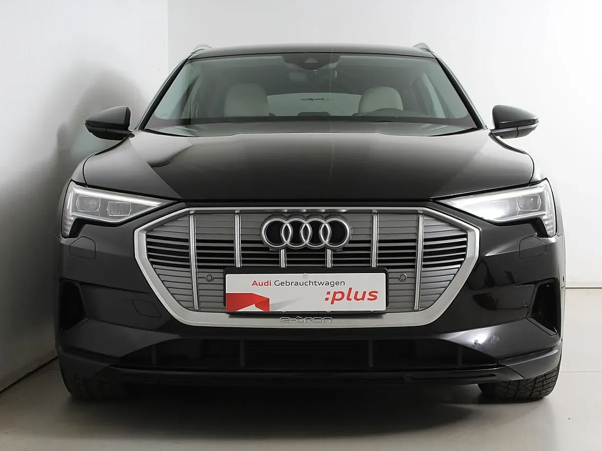 Audi E-Tron 2021 photo 2