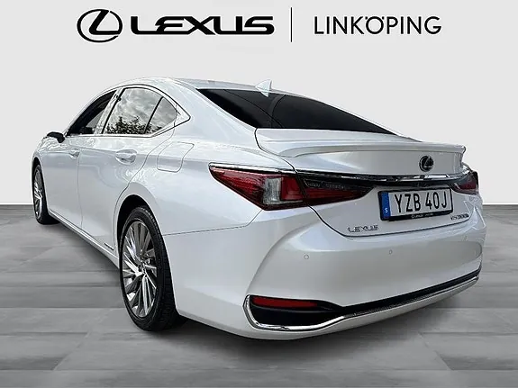 Lexus Es300H 2022 photo 2