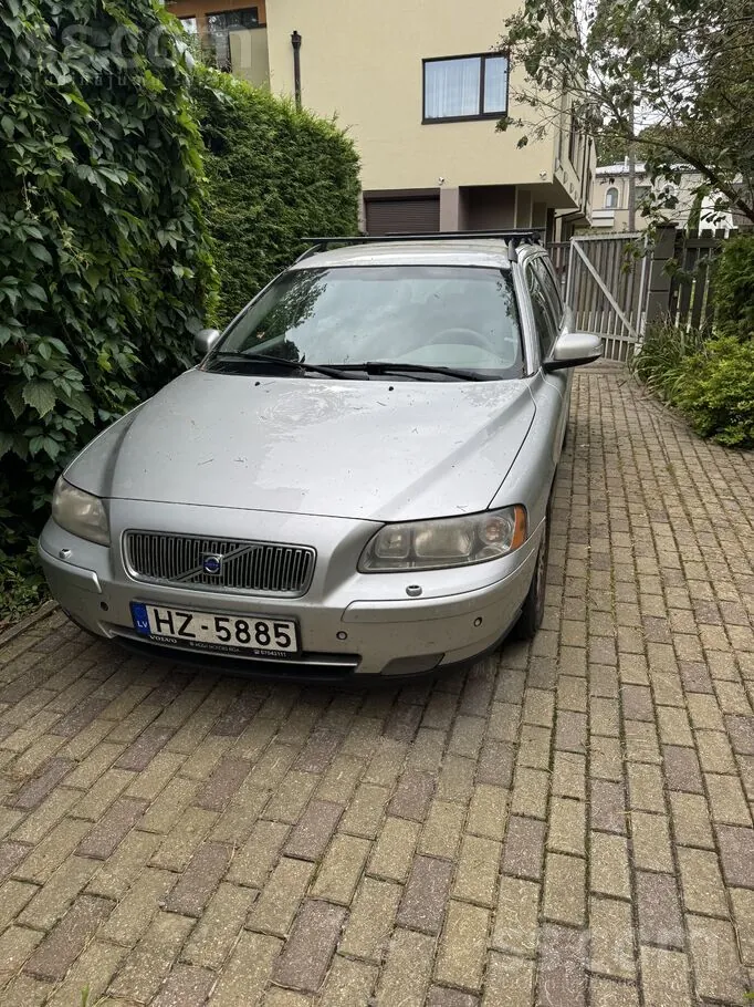 Volvo V70 2006 photo 2