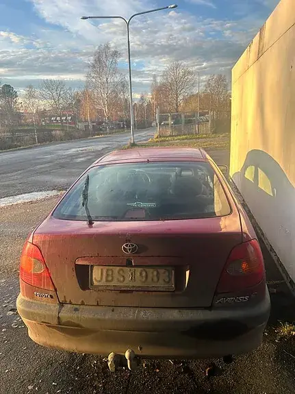 Toyota Avensis 1998 photo 3