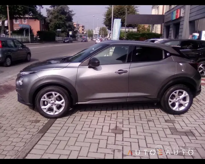 Nissan Juke 2022 photo 2