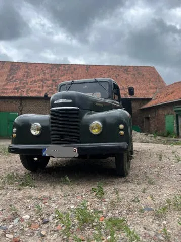 Oldsmobile Commer
