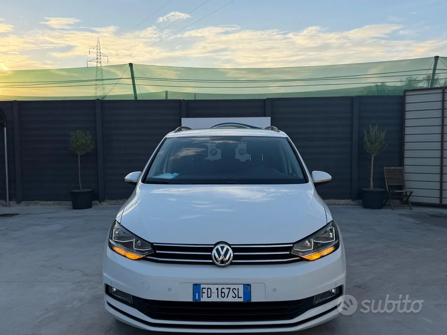 Volkswagen Touran 2016 photo 2